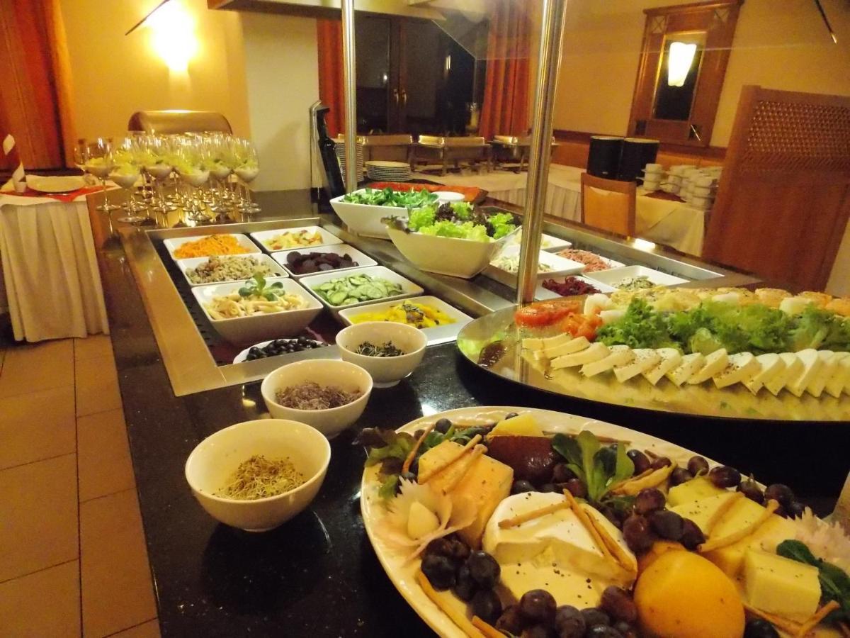 Thermenclubhotel "All In" 바트푸징 외부 사진